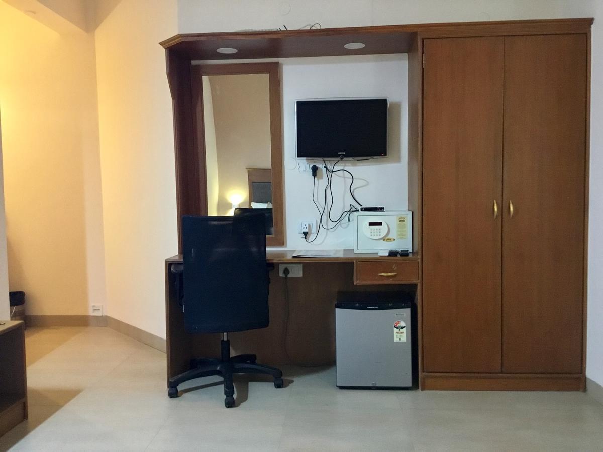 فندق Sai Towers بوتابارتي المظهر الخارجي الصورة