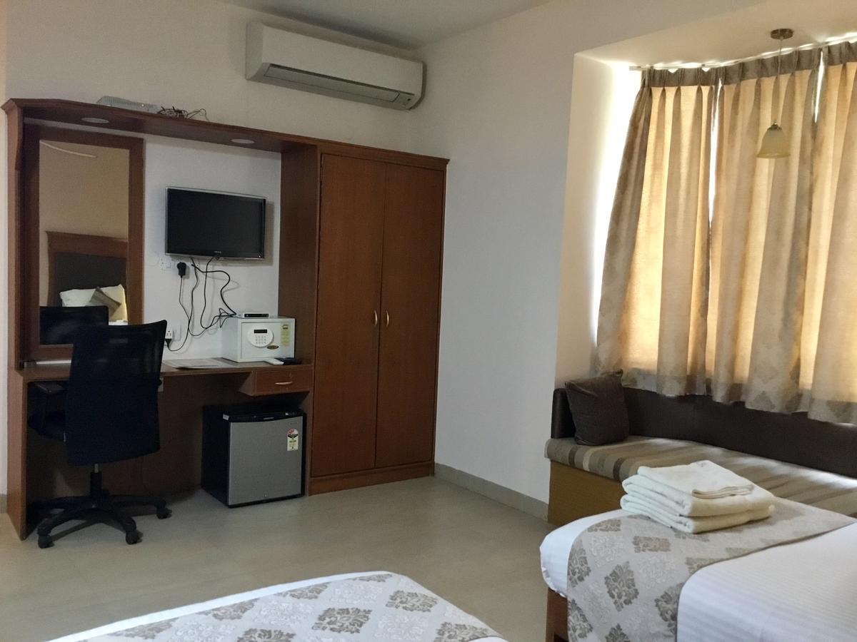 فندق Sai Towers بوتابارتي المظهر الخارجي الصورة